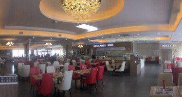 Wok Land inside