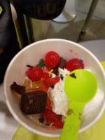 Menchie's food