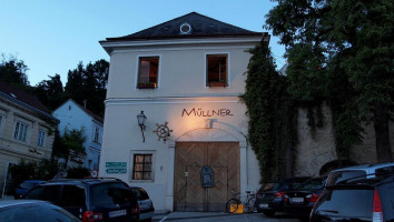 Heuriger Mullner outside