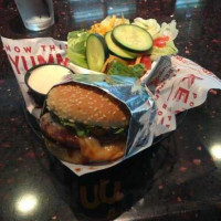 Red Robin Gourmet Burgers food