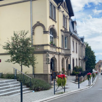 Cafe Du Vigneron inside