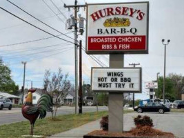 Hursey's -b-q outside