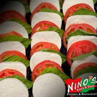 Nino's Pizzeria food