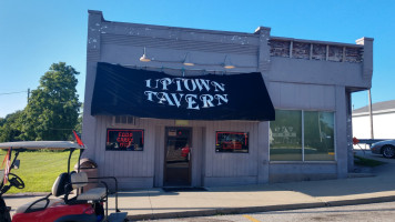 Uptown Tavern outside