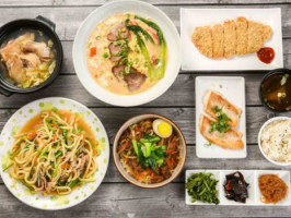Zhēn Jú Fāng Liào Lǐ food