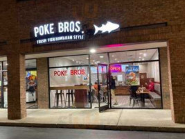 Poke Bros. food