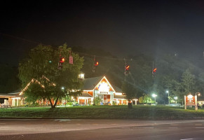 Canton Creamery outside