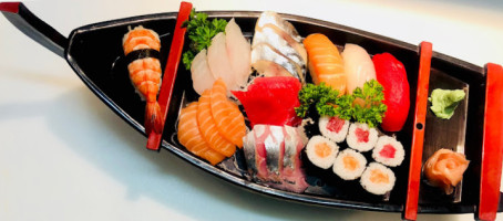 Yama Sushi food