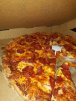 R B's Pizza Place food