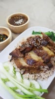 Bai Plu House food