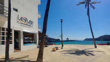 Restaurante "La Playa" outside