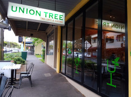 Union Tree Thai Restaurant & Cafe inside