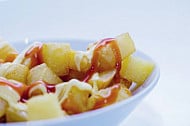 Vinoteca Caprichos food