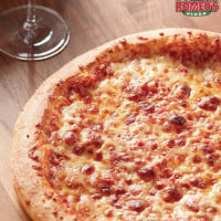 Romeo's Pizza food