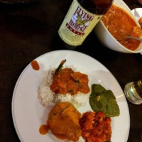 Copper Pot Indian Grill food