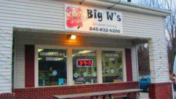 Big W's Roadside Bbq food