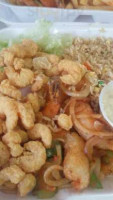 Tracy's Seafood Deli food