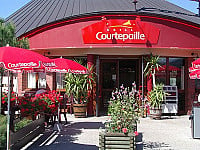 Grill Courtepaille outside