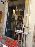 La Taverne food