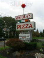 Spatola's Pizza outside