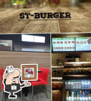 St-hubert Express food