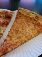 Mozzarella's Pizza food