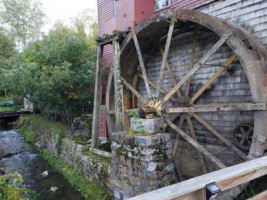 Waterwheel Restaurant - Inn at Gristmill Square outside