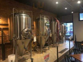 Garrett's Brewing Co. inside