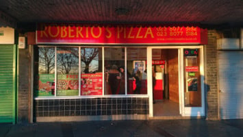 Pizzeria Di Roberto outside
