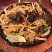 Iguanas Ranas Cantina food