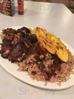 Eric's Jamaican Cuisine food