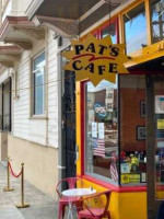 Pat's Cafe inside