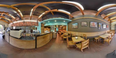 Al Grano Cafe inside