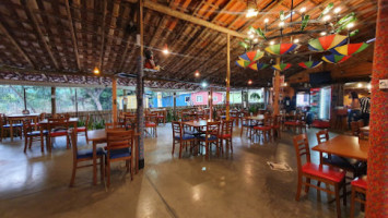 Bar/restaurante Canto De Mainha inside
