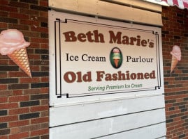 Beth Marie's Old Fashioned Ice Cream Parlor food