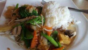 Thai Fusion Ave food