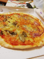 Pizza E Pizza Di Turricchia Serena food