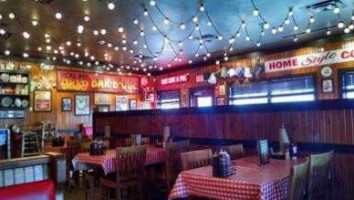 Famous Dave's -b-que food