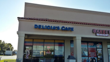 Delicias Cafe outside