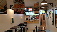 Planet'burger inside