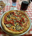 Pizzeria Tressardi food