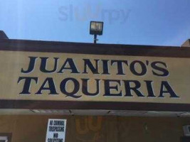 Juanito's Taqueria outside