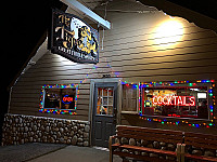 Tiger Bar & Cafe outside