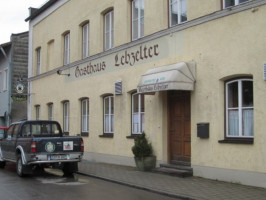 Gasthaus Lebzelter inside