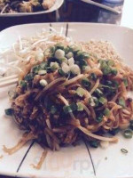 Mae Phim Thai food