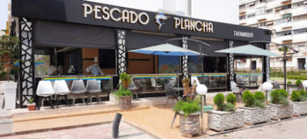 Pescado Plancha Chez Jamal outside