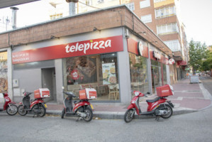 Telepizza Embajadores outside