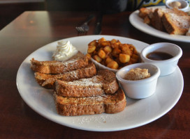 Red Rocks Cafe food