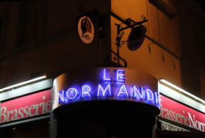 Brasserie Le Normandie inside