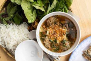 Haisous Vietnamese Kitchen food